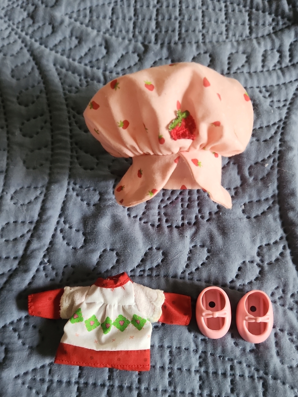 Vintage Bundle Of Strawberry Shortcake Doll Hat, Shoes, Shirt